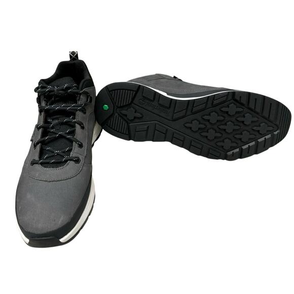 Cole Haan Men display picture 1